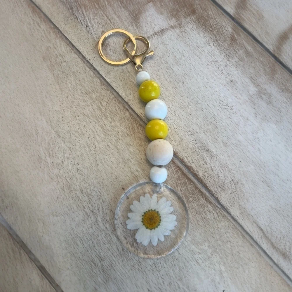 Daisy 16 oz Glass jar with Bamboo lid and glass straw - Matching Daisy Keychain. - Picture 5 of 5